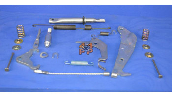 KIT MONTAGE FREIN A MAIN ET MACHOIRS DROIT  pour  TOYOTA  4RUNNER  LN130 - 2.4TD 2/4 portes 1988-8/1993 