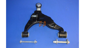 TRIANGLE INFERIEURE AVANT DROIT (AVEC BOULONS CARROSAGE)  pour  TOYOTA  LAND CRUISER  GRJ120 - 4.0 essence 1/2003-12/2009 long 
